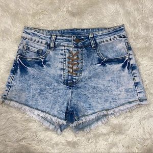 SHEIN LACEUP SHORTS